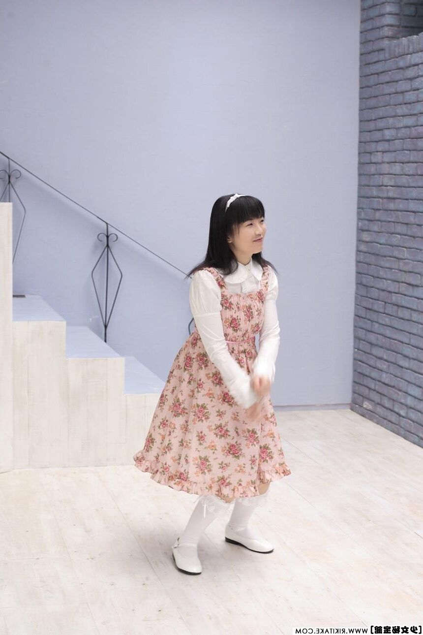 japanese nude model Mika Hanai