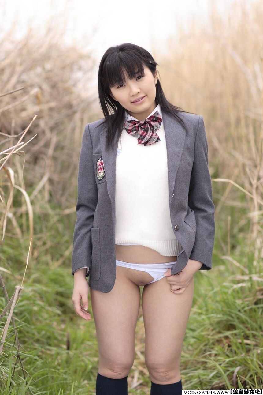 japanese nude model Mika Hanai