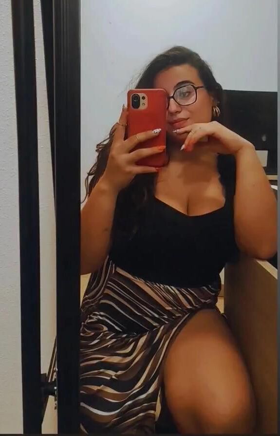 Glasses slut