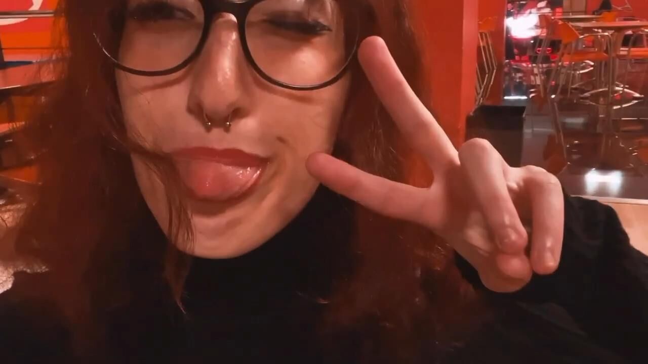 Glasses slut