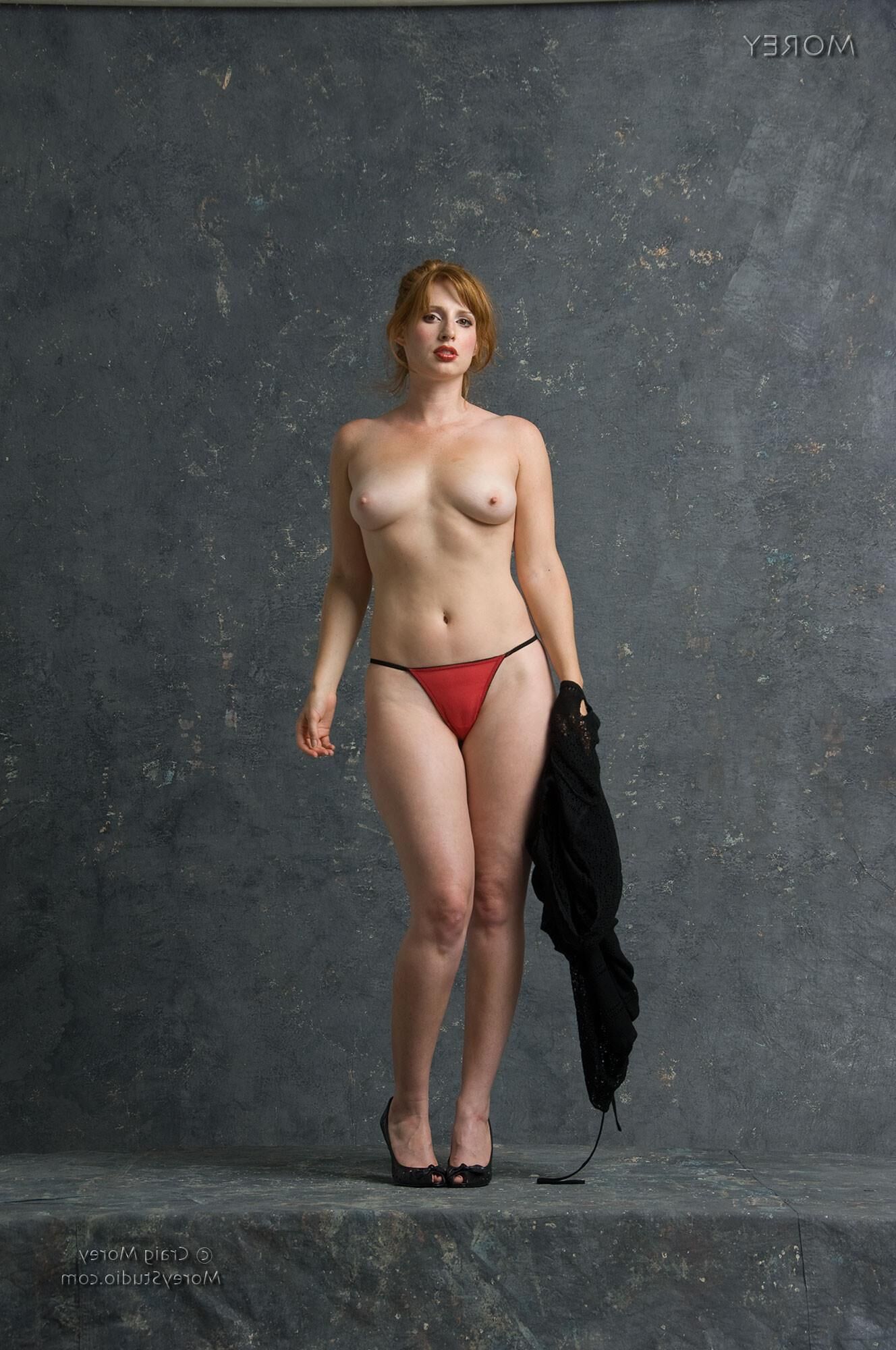 MoreyStudio Amber Gallery C CHM