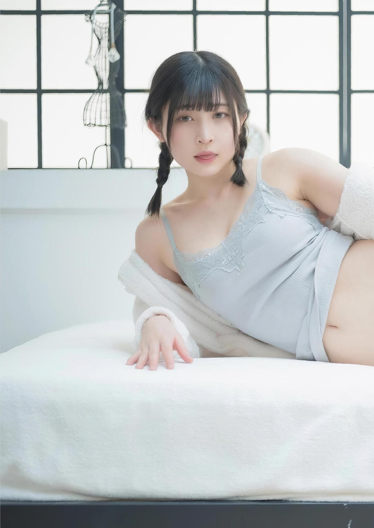 Mizuna Shione Invite me to be naughty