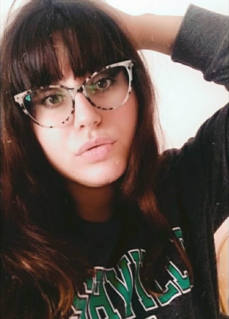 Glasses slut