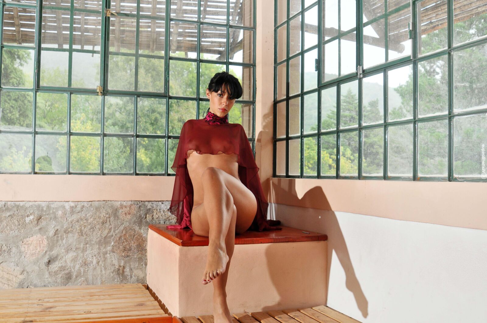 Moreystudio Bosque Yoia Bordeaux