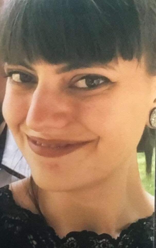 Melodie Petite Chienne salope emo gueule a sperme de rouen