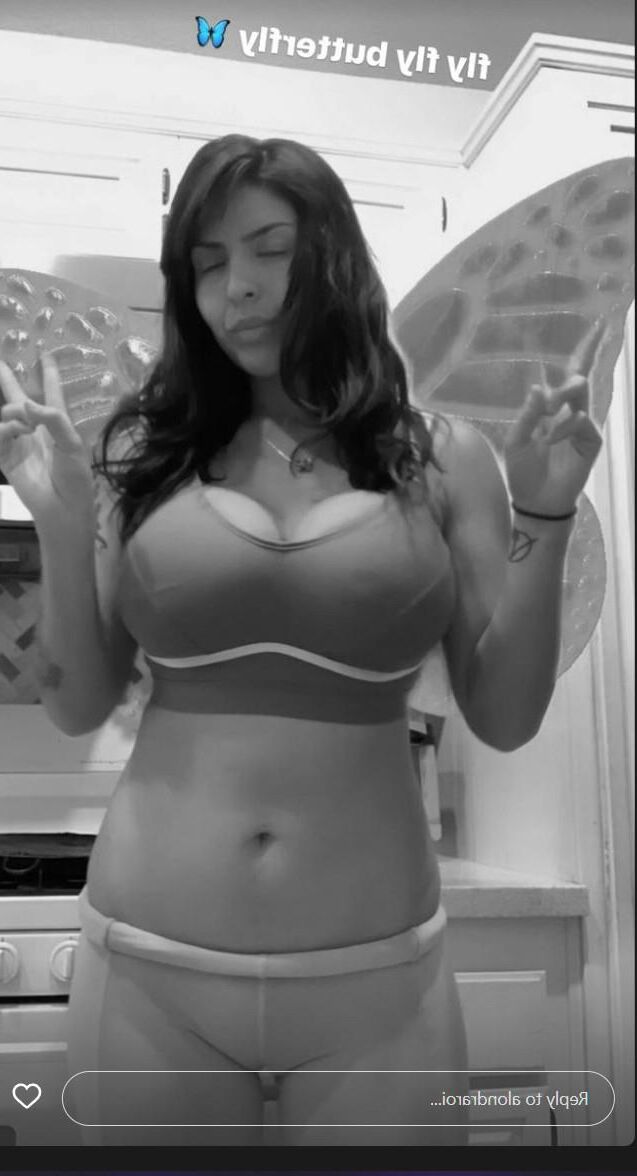Alondra Roi Vegan activist with giant silicon tits and crazy ass