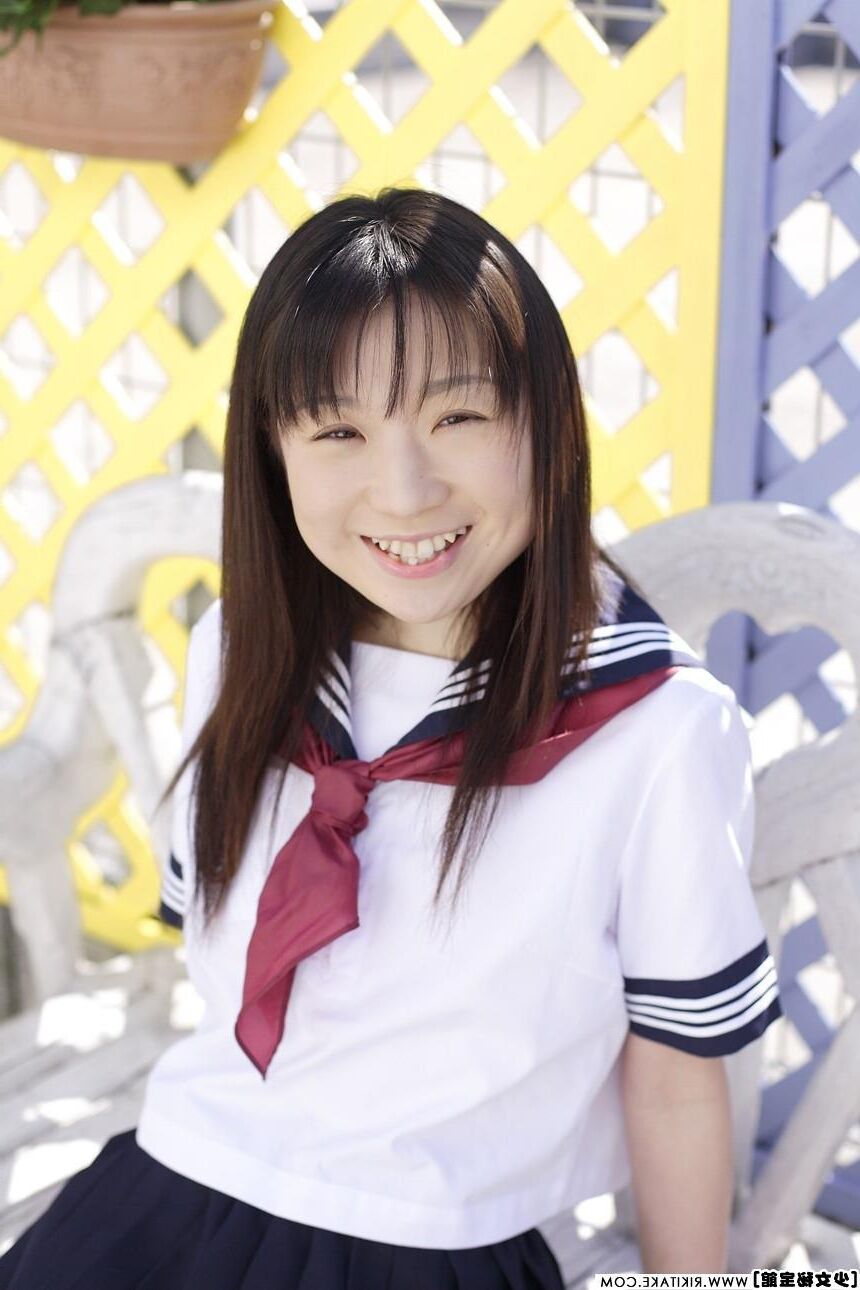 Modèle de nu japonais Ruri Tukino