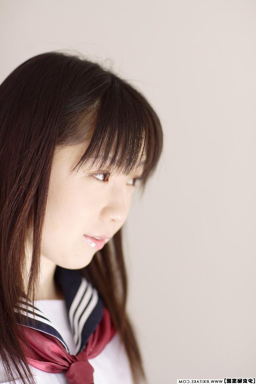 Modèle de nu japonais Ruri Tukino