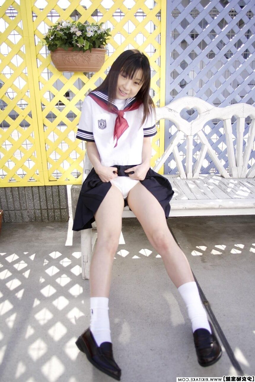 Modèle de nu japonais Ruri Tukino