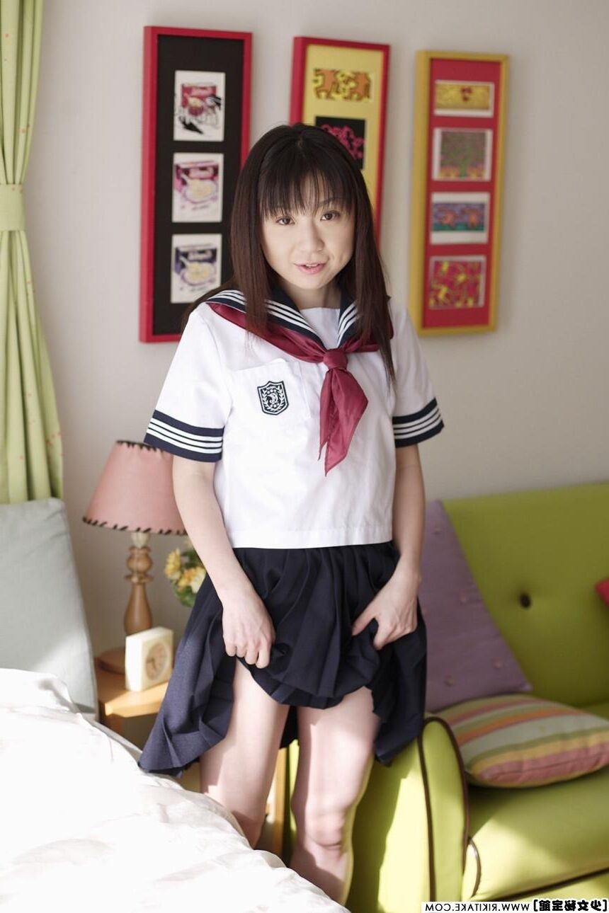 Modèle de nu japonais Ruri Tukino