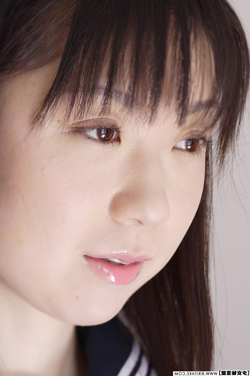Modèle de nu japonais Ruri Tukino