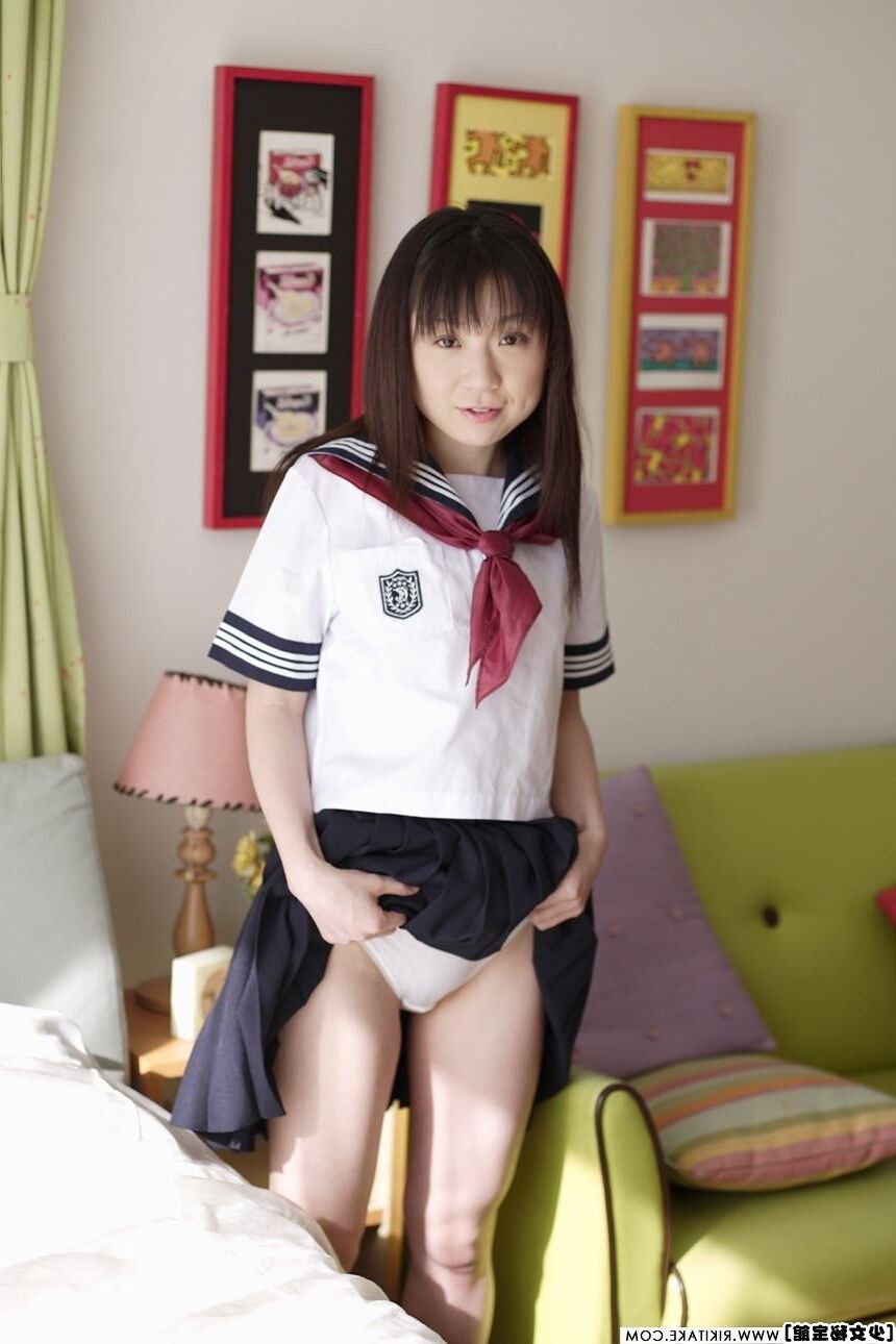 Modèle de nu japonais Ruri Tukino