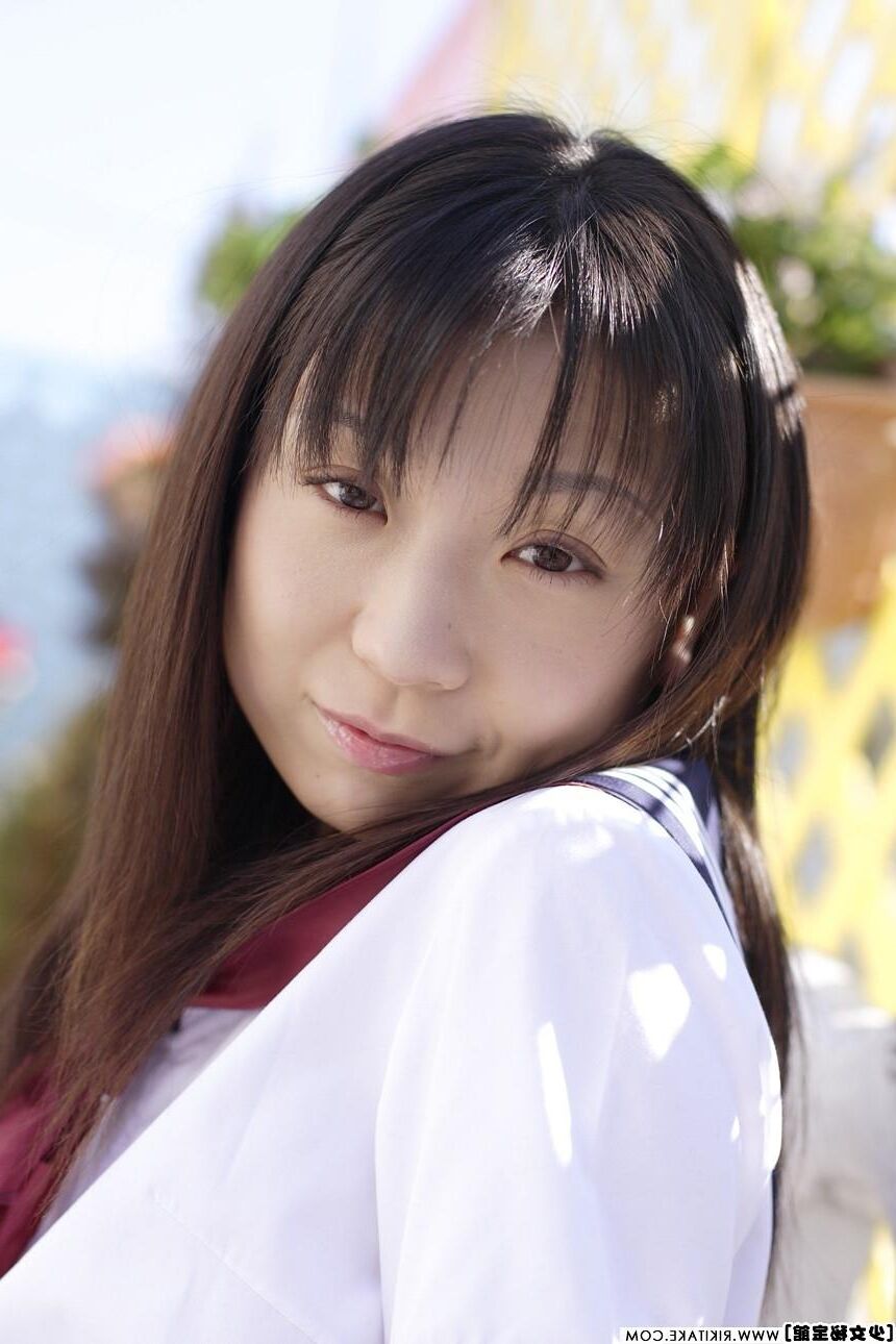 Modèle de nu japonais Ruri Tukino