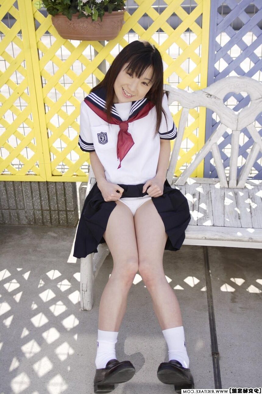 Modèle de nu japonais Ruri Tukino