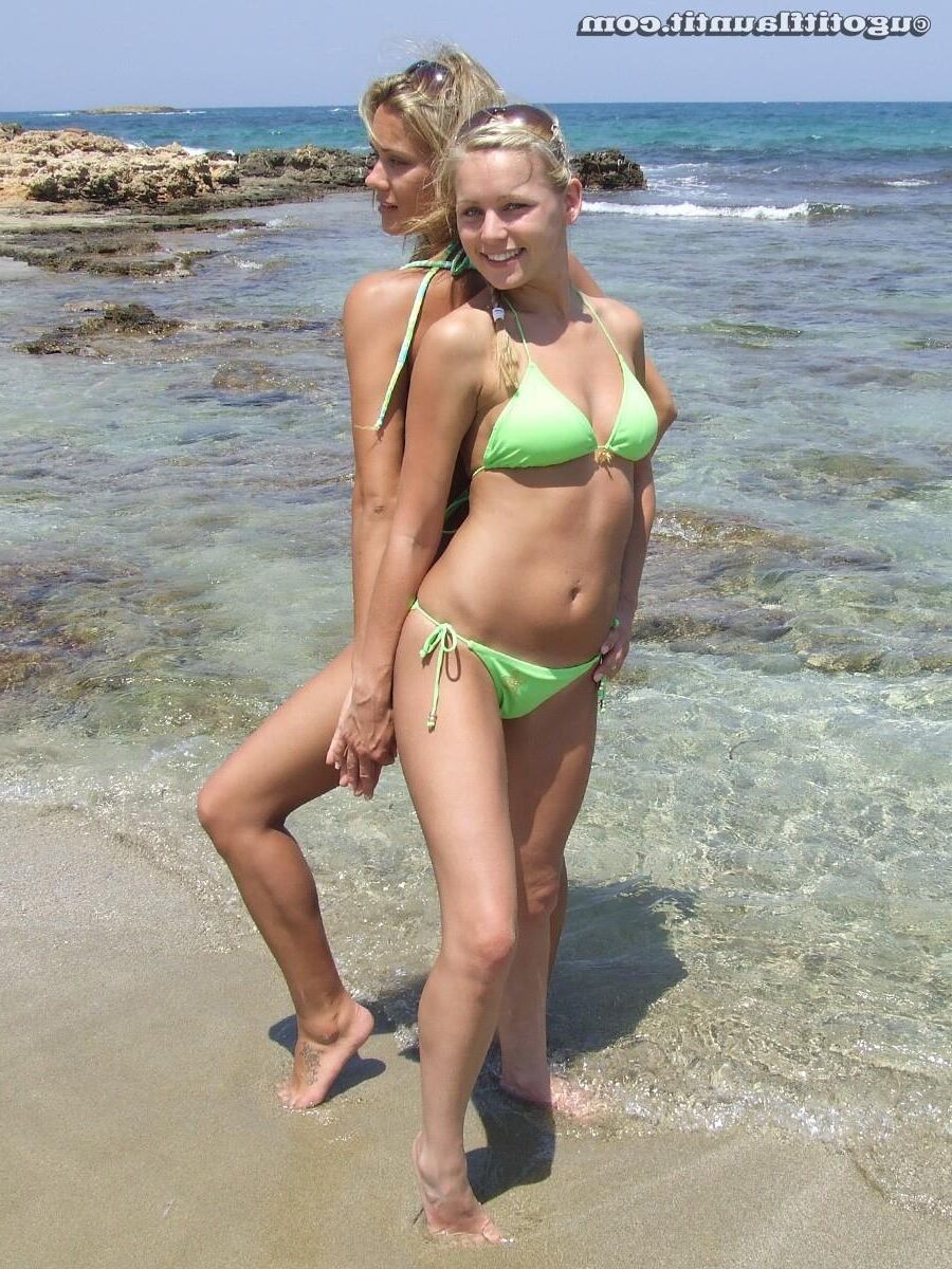 FI Bonnie & Emily