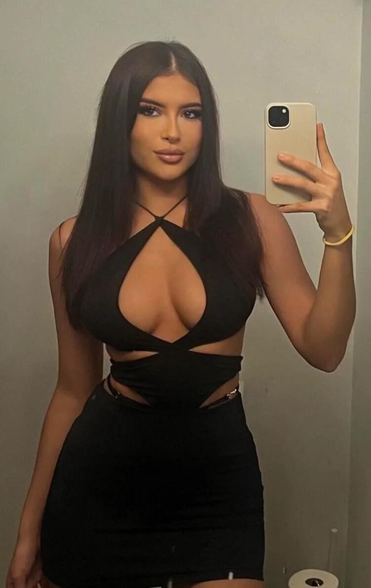 Girls in Black 