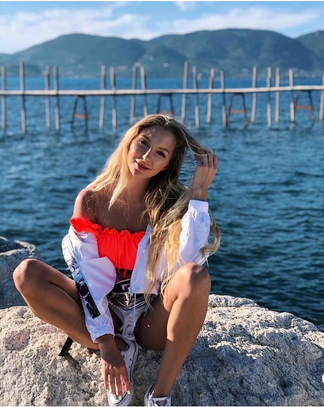 Non Nude 