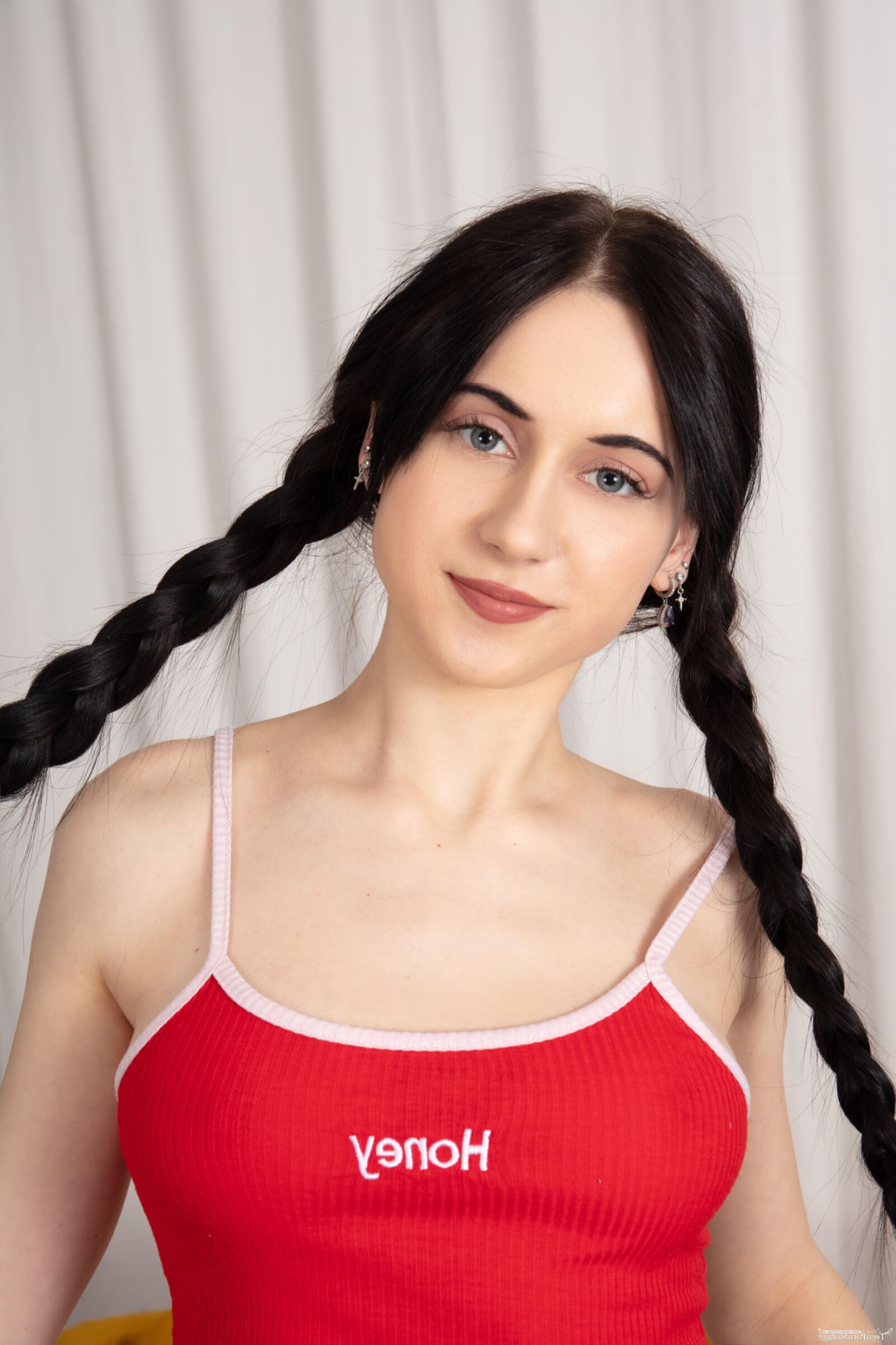 Teenpornstorage Amanda Good Side