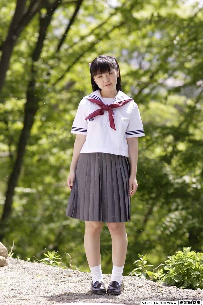 Modèle de nu japonais Risako nakahara