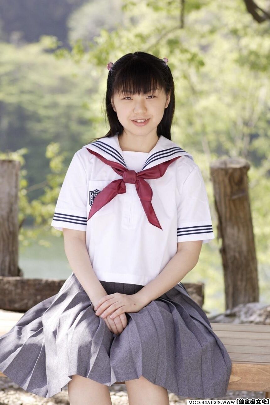 Modèle de nu japonais Risako nakahara