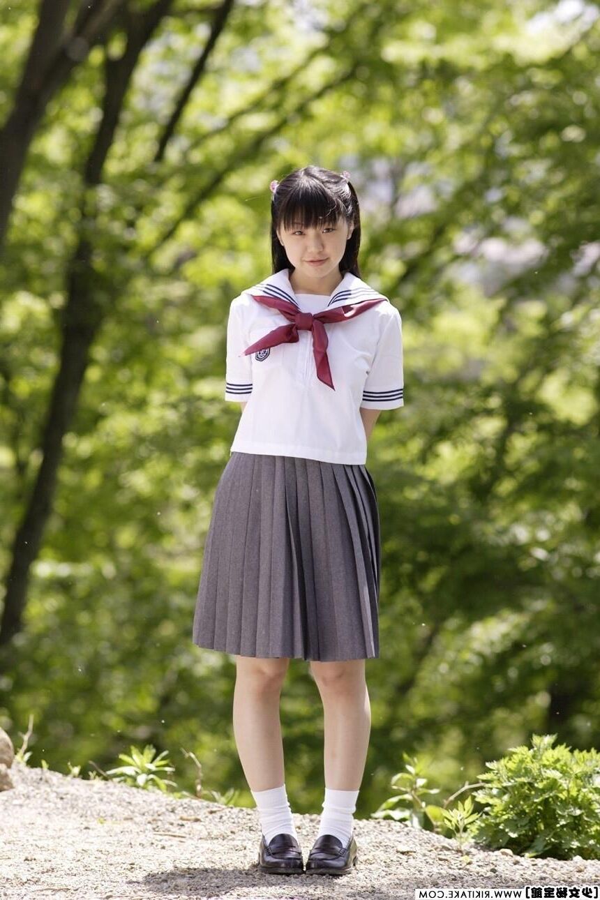 Modèle de nu japonais Risako nakahara