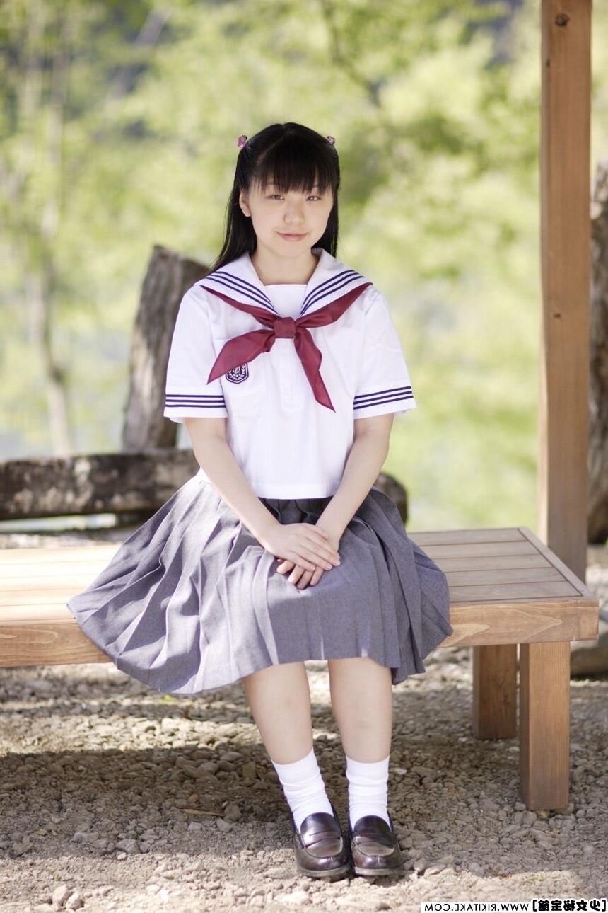 Modèle de nu japonais Risako nakahara