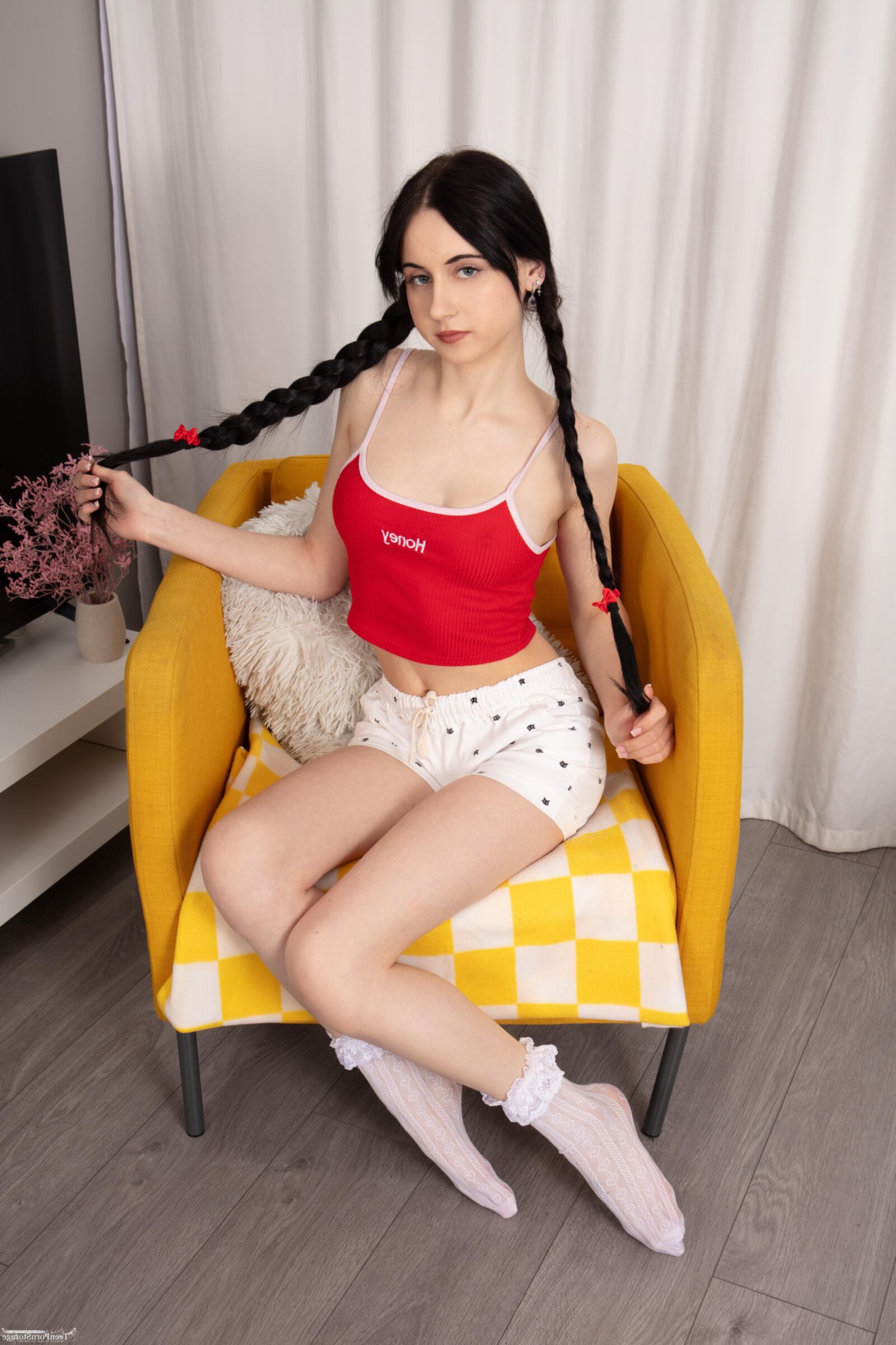 Teenpornstorage Amanda Good Side