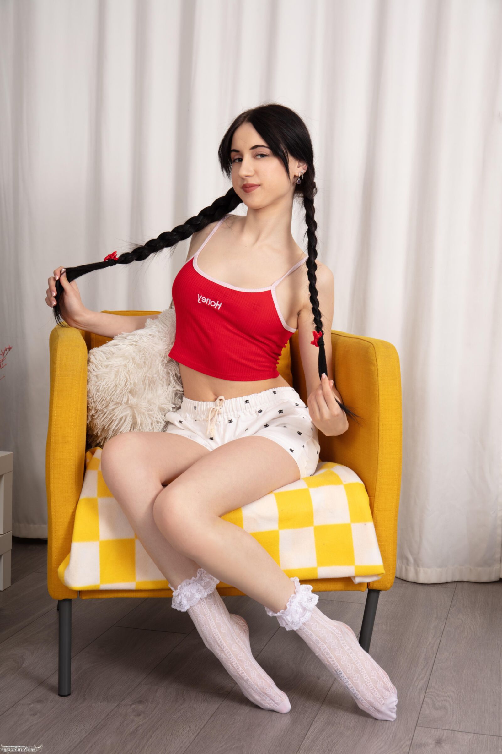 Teenpornstorage Amanda Good Side