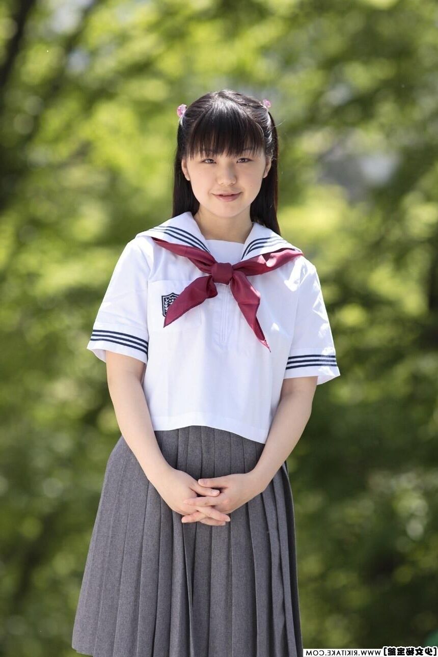 Modèle de nu japonais Risako nakahara