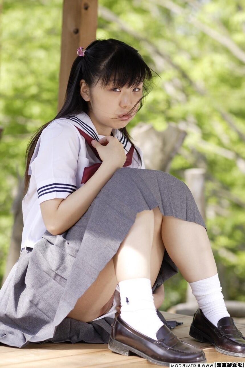 Modèle de nu japonais Risako nakahara