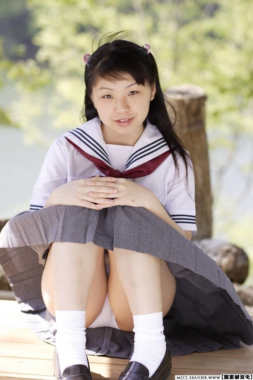 Modèle de nu japonais Risako nakahara