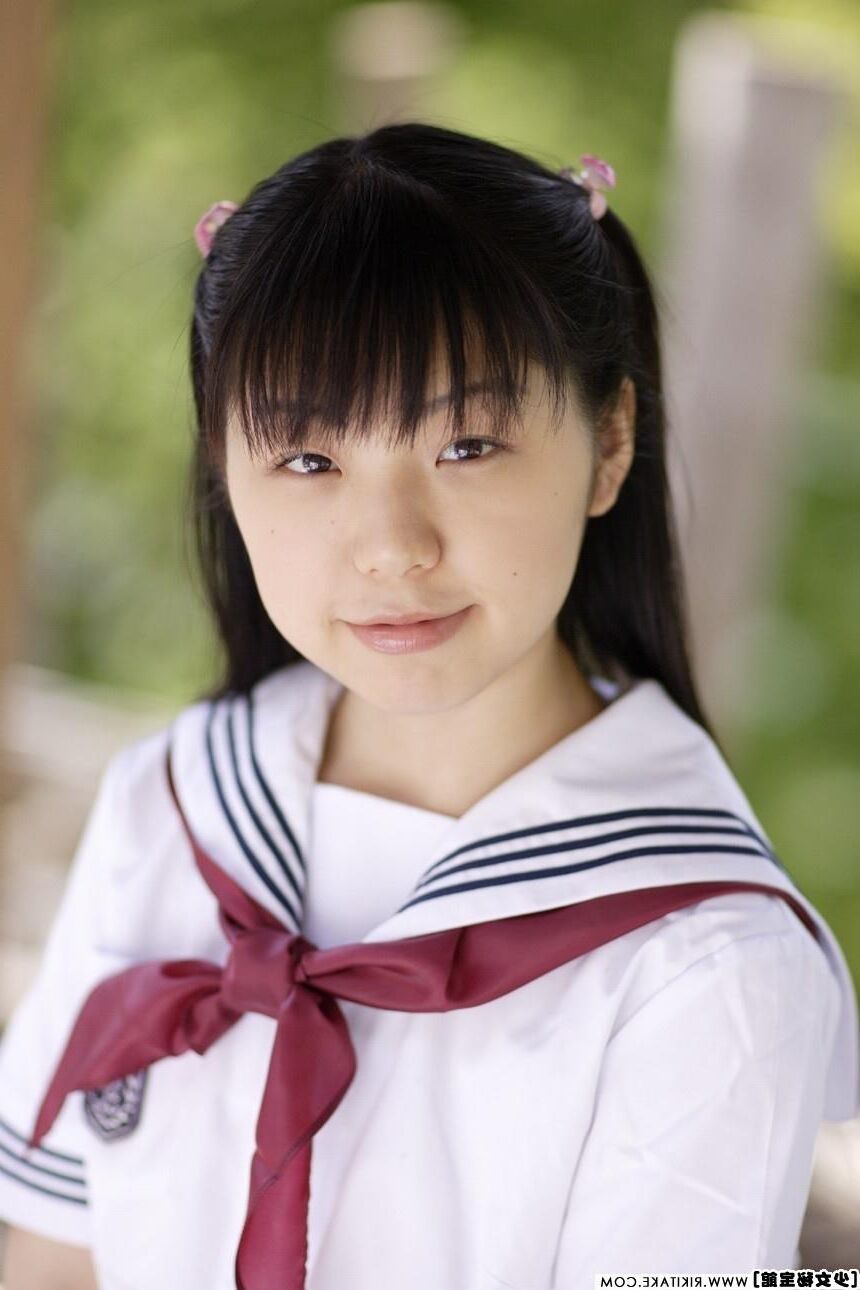 Modèle de nu japonais Risako nakahara