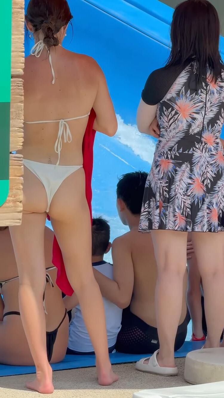 Summer voyeur