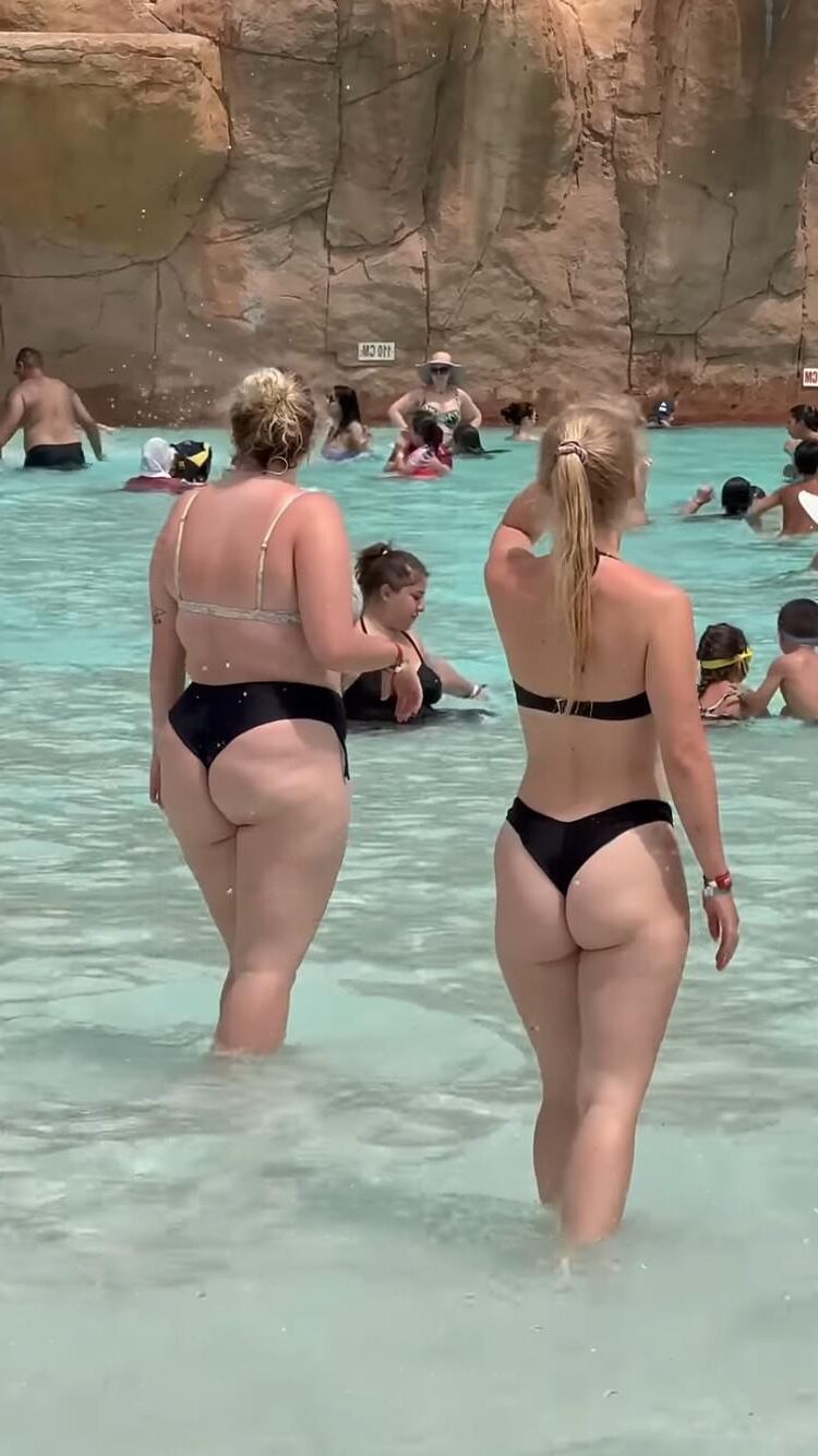 Summer voyeur