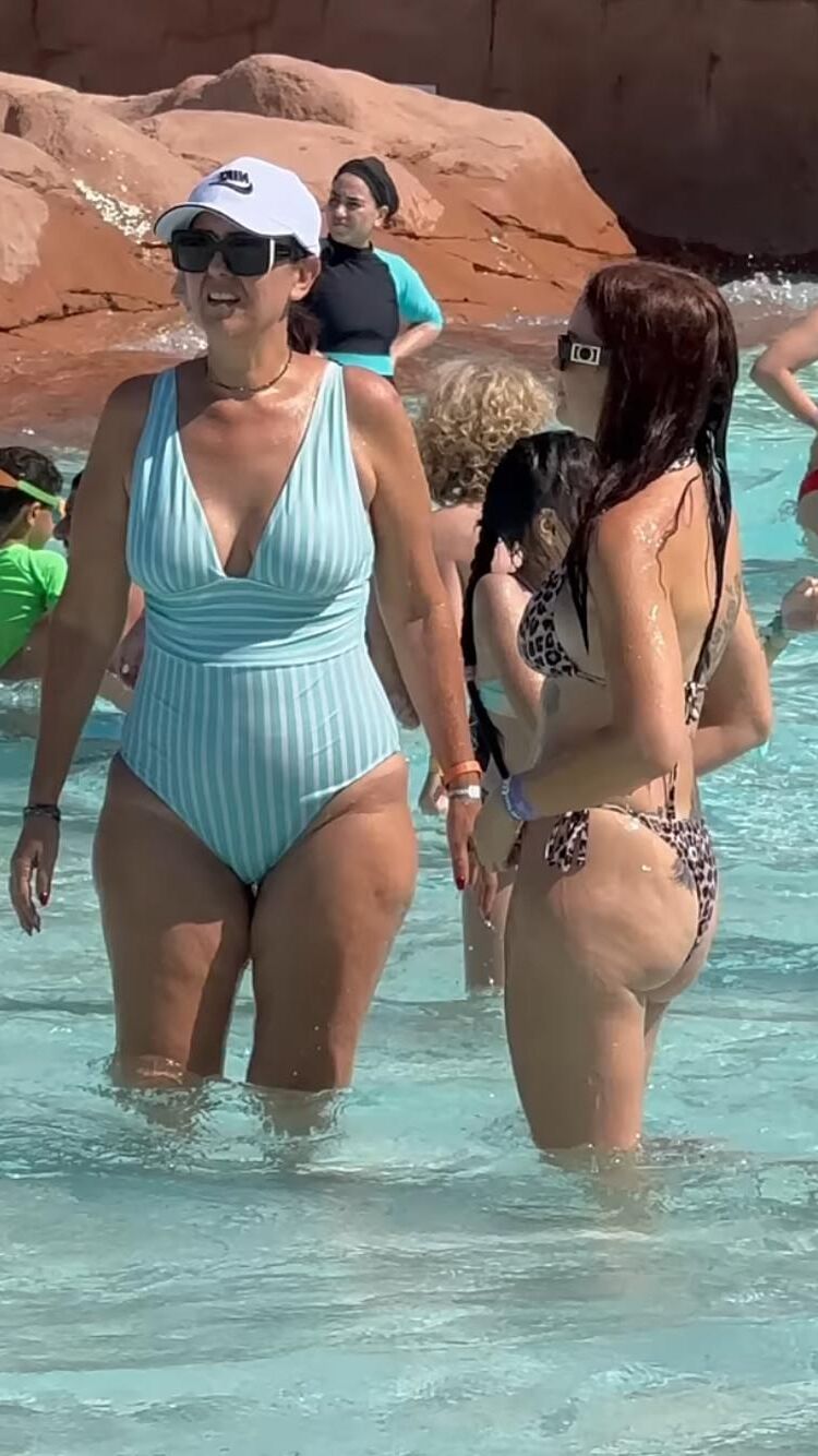 Summer voyeur