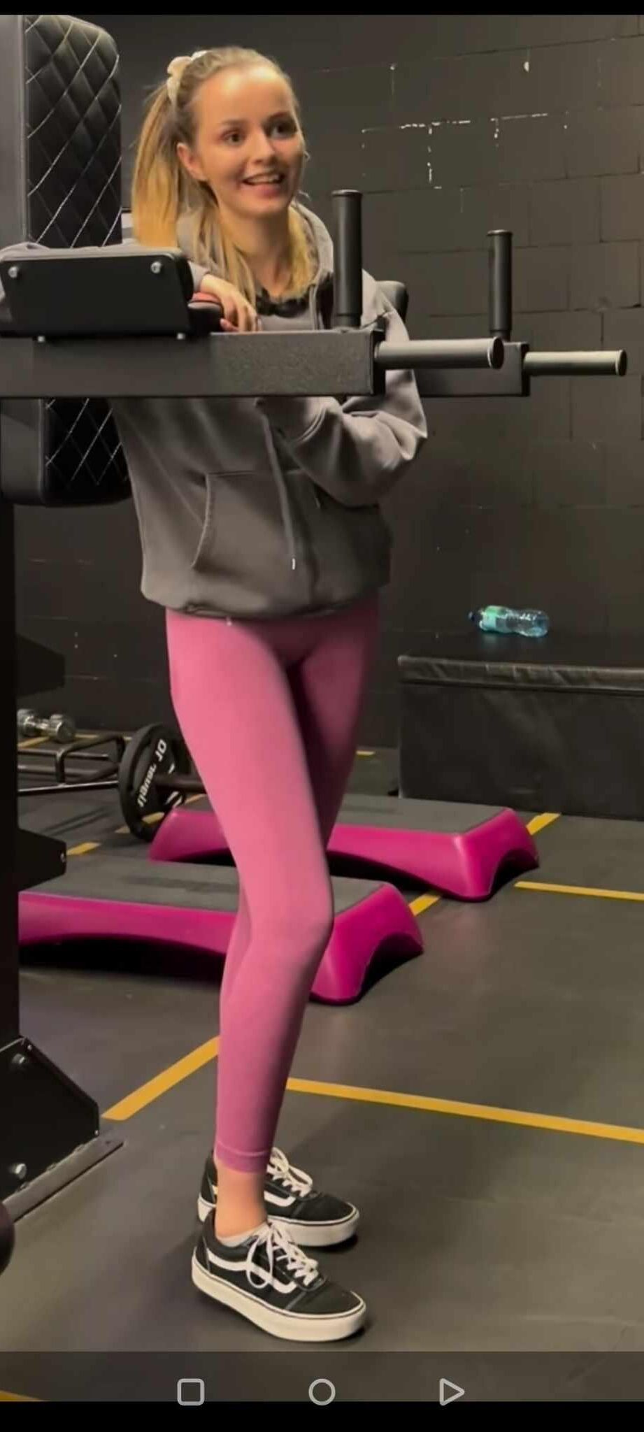 Teen netsluts !