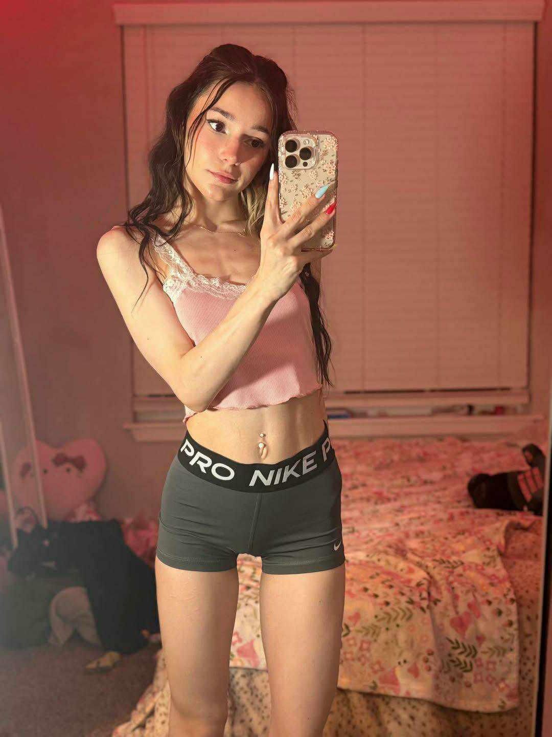 Teen netsluts !