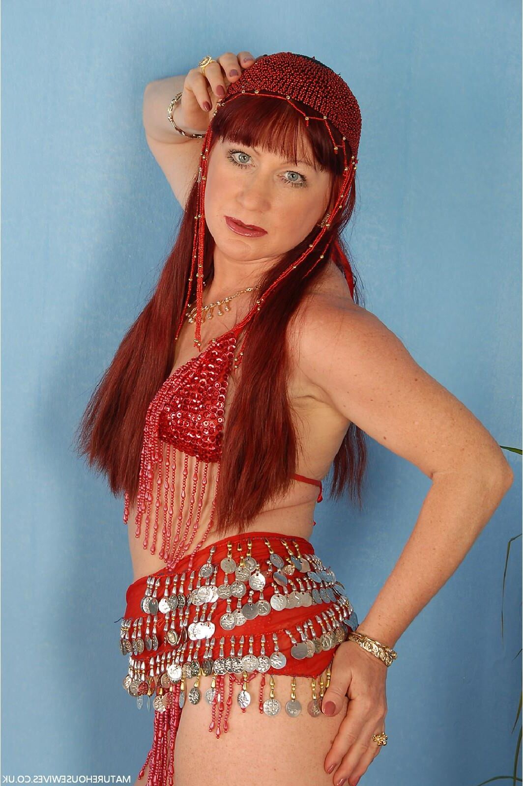 Belly dancer Esmeralda's nice pussy.