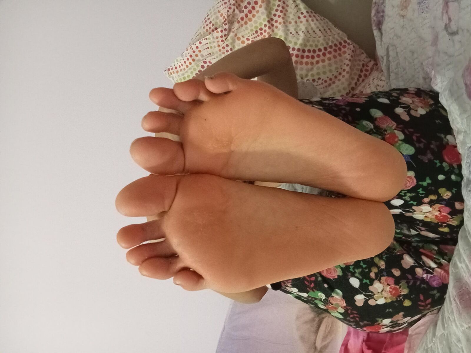 Some nice feet and...????