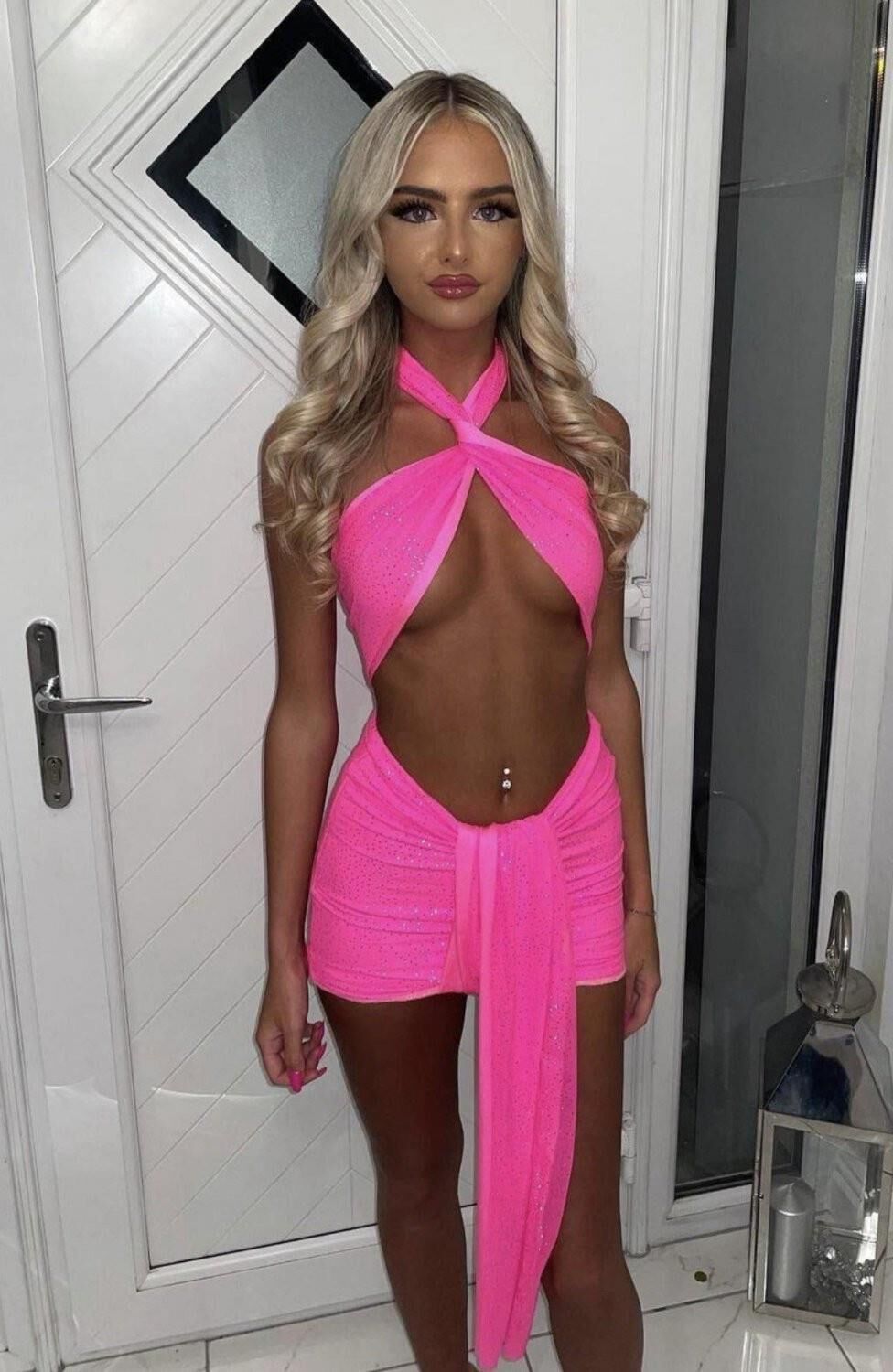 Teen Chav sluts need tribs x