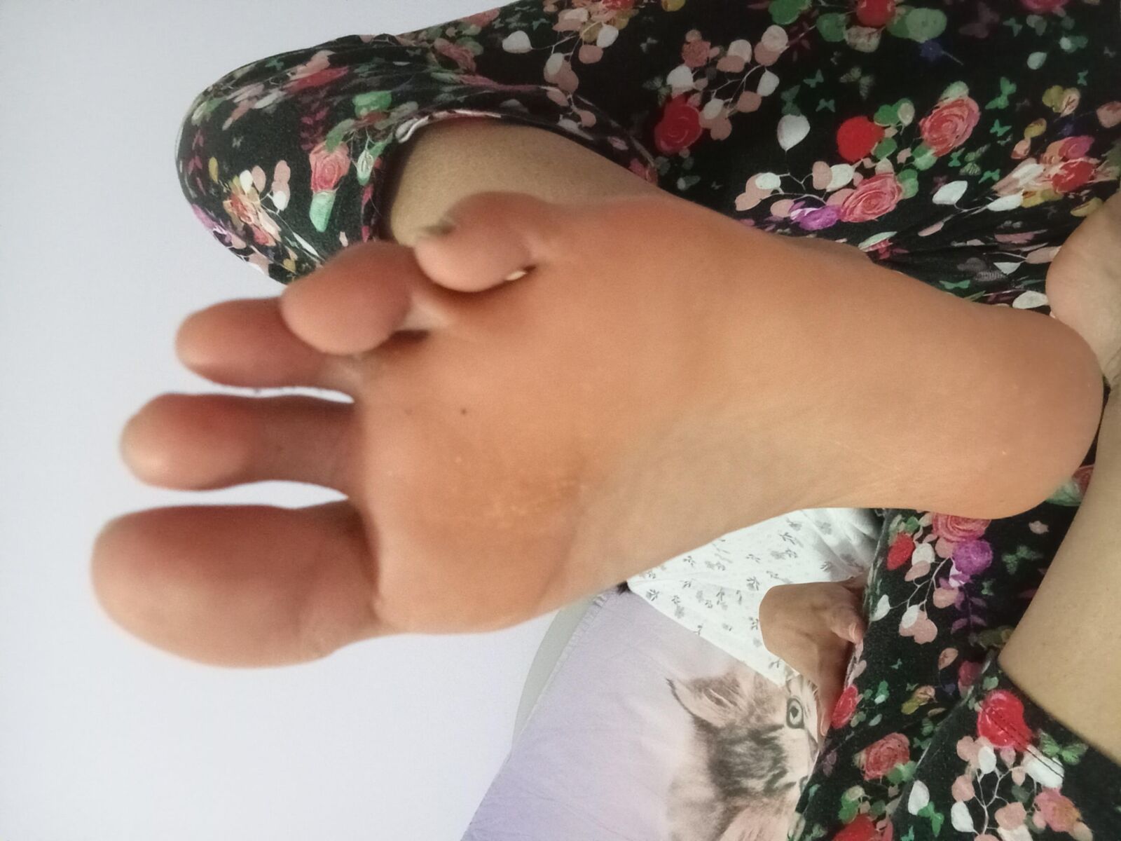 Some nice feet and...????