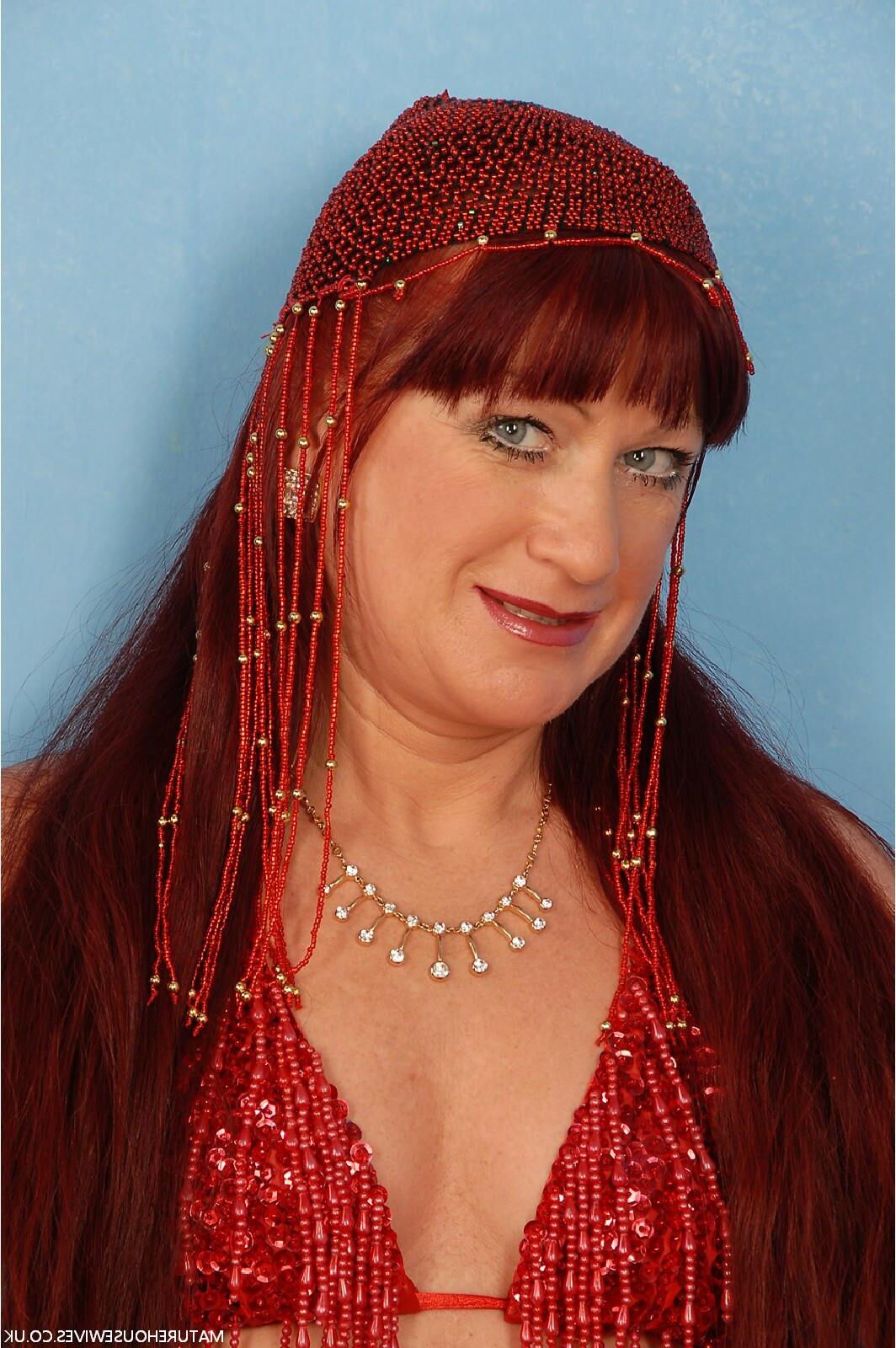 Belly dancer Esmeralda's nice pussy.