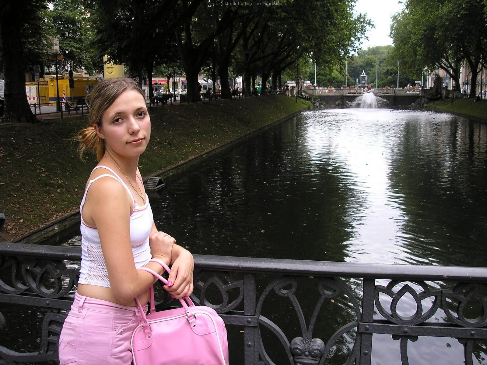 amateur girl ()