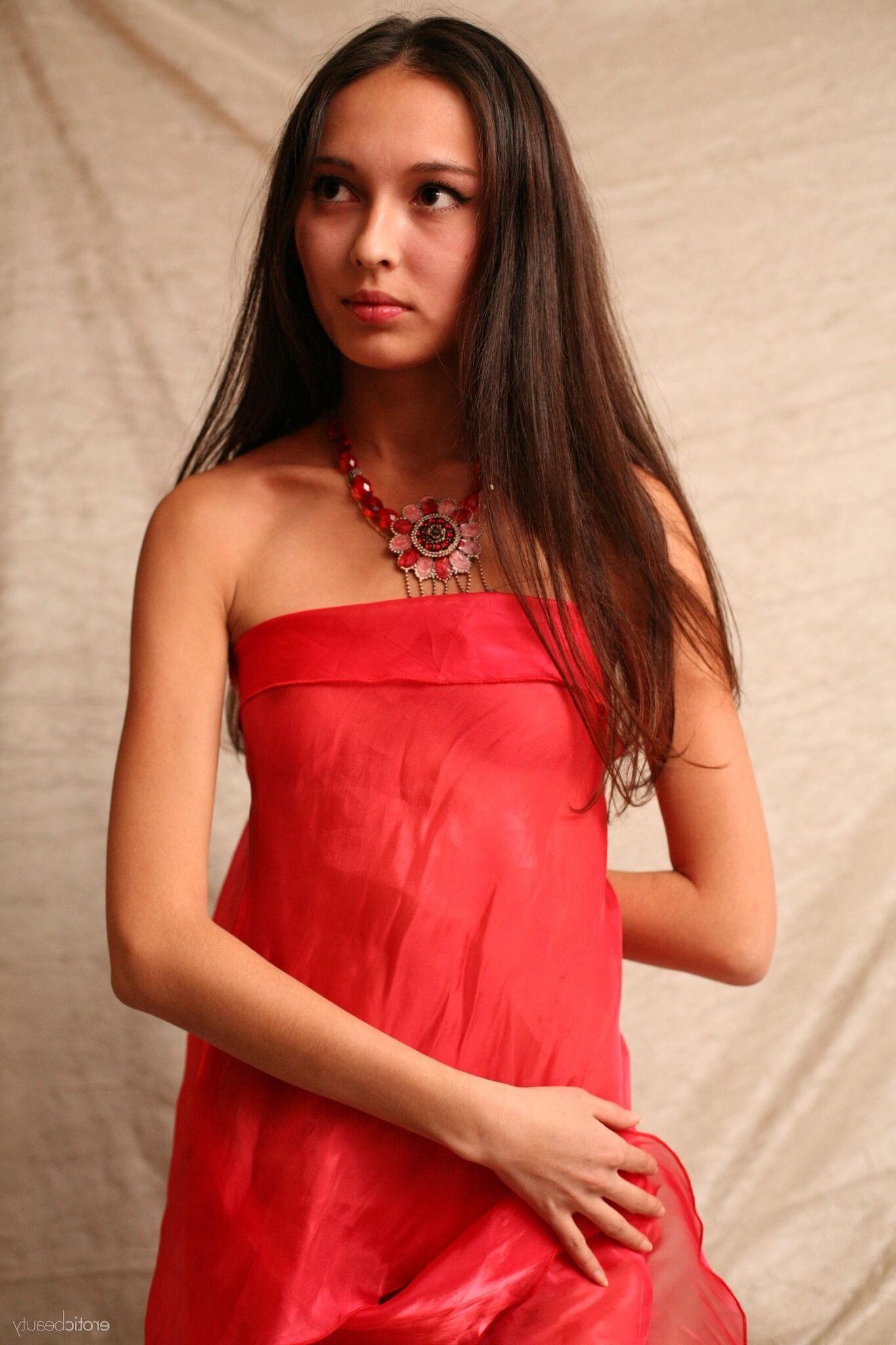 EB_ _RED HOT SVETA H by PAROMOV_a_med