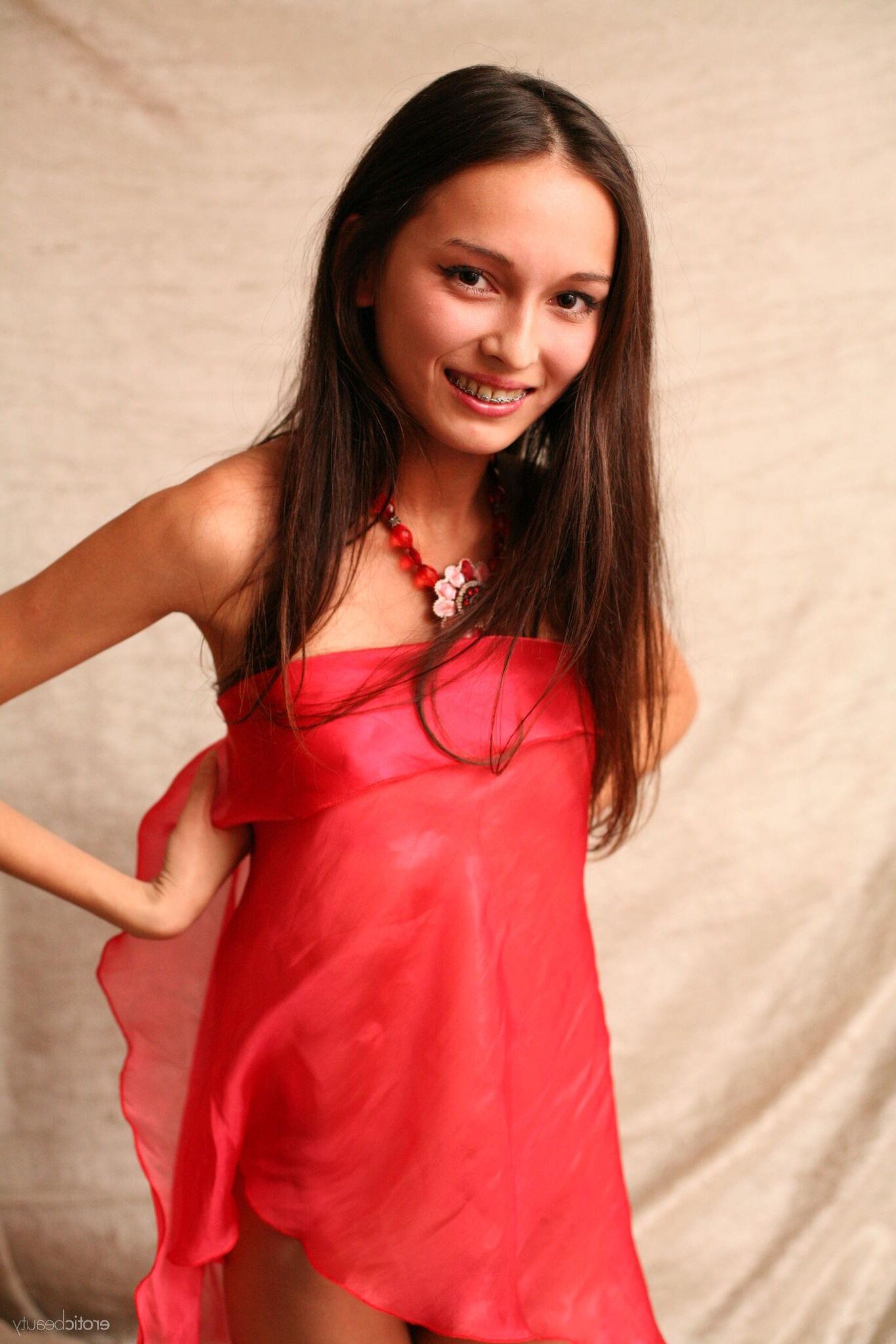 EB_ _RED HOT SVETA H by PAROMOV_a_med