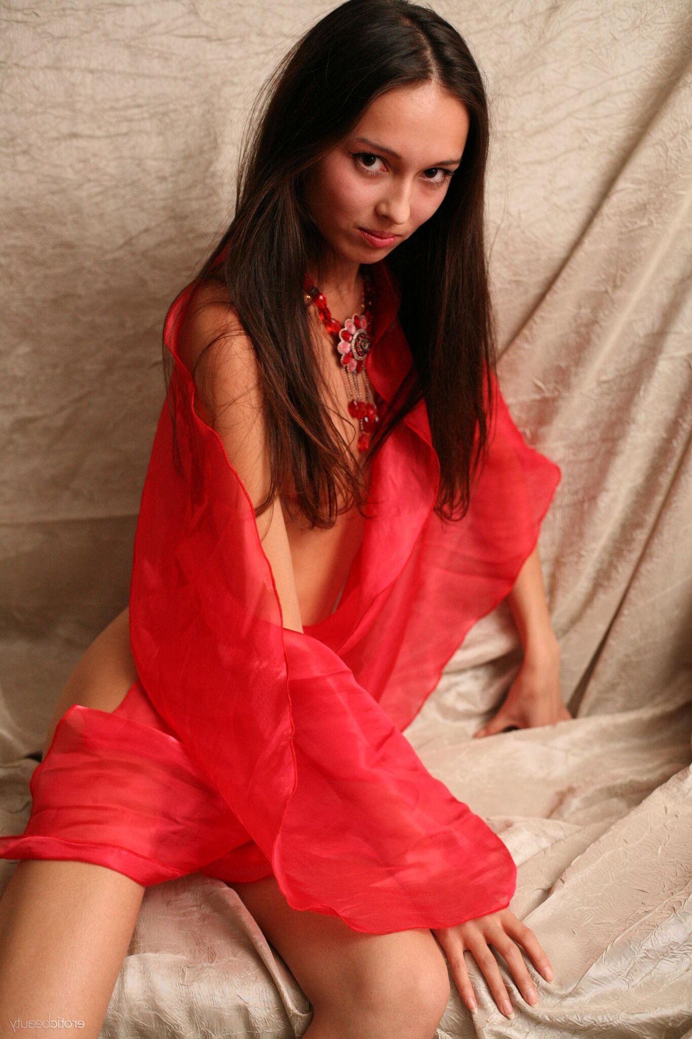 EB_ _RED HOT SVETA H by PAROMOV_a_med
