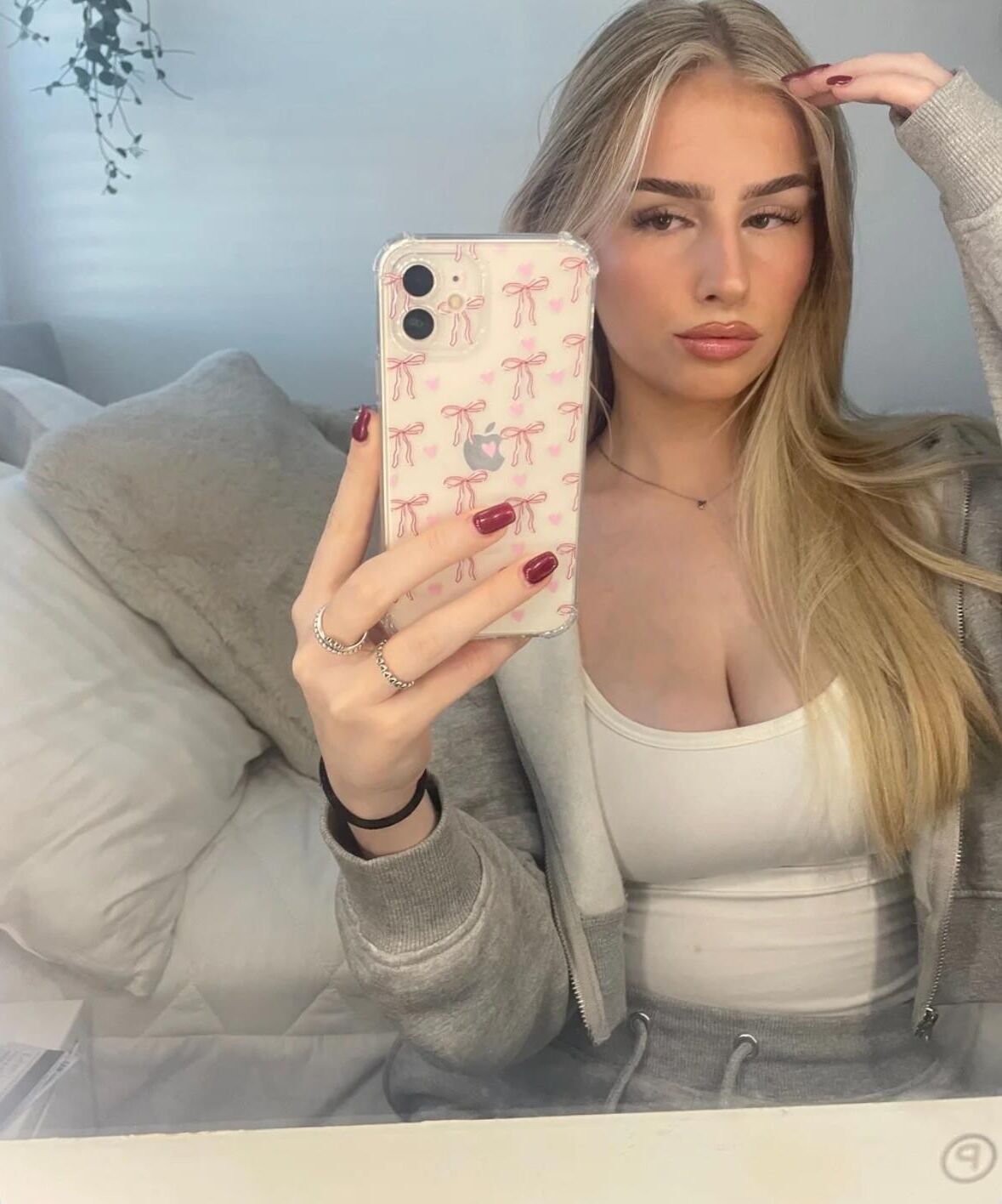 Brit Sluts Selfies