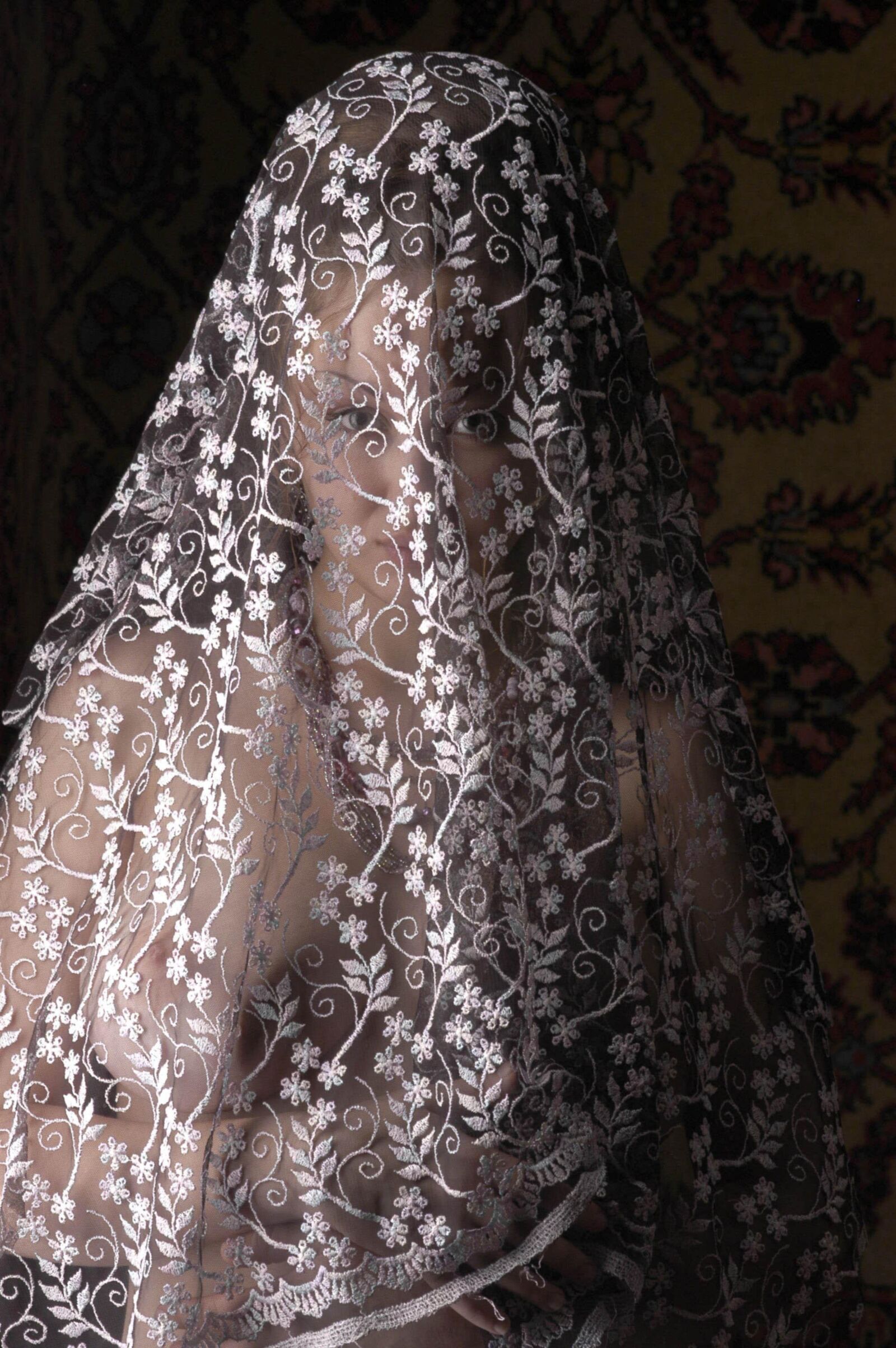 Slastyonoff Aneli Under tulle   ,