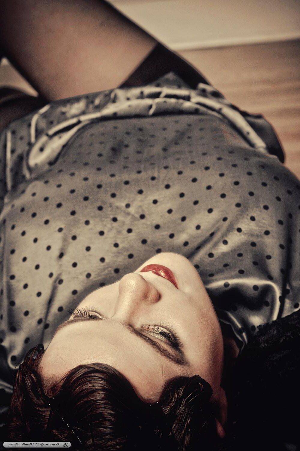 Zivity Kama Rose Kama Grable (x)