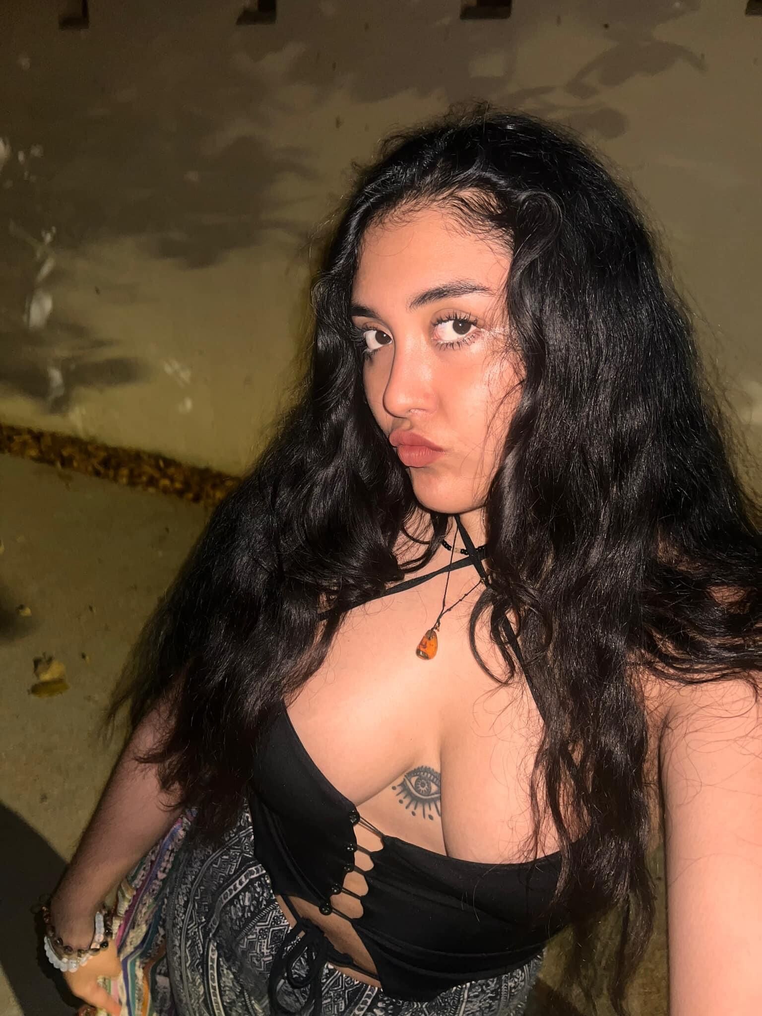 Filles non nues aléatoires